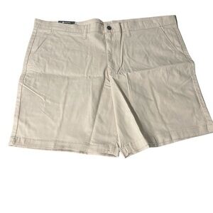 3/25$ (Mix&Match) NWT Everyday Stretch Flat Front Short, Size 42, Dusty Pink